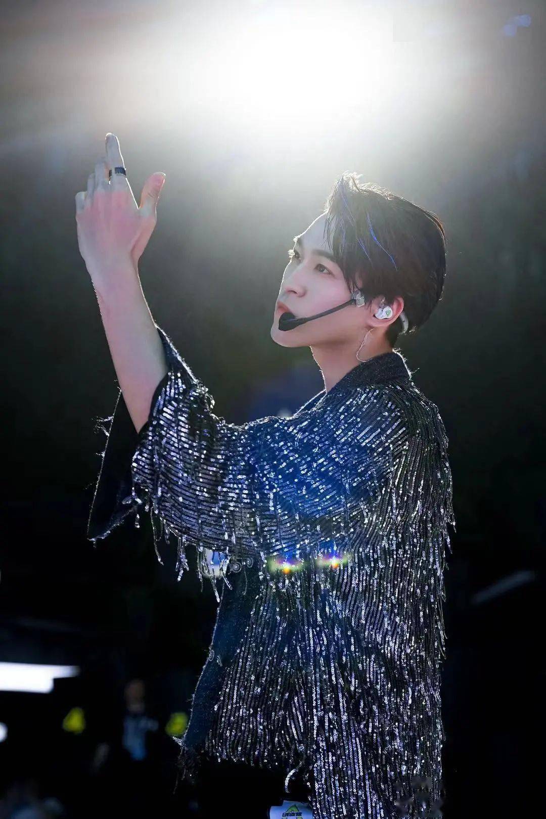 赞多性感系的舞台这次只有《yummy》.