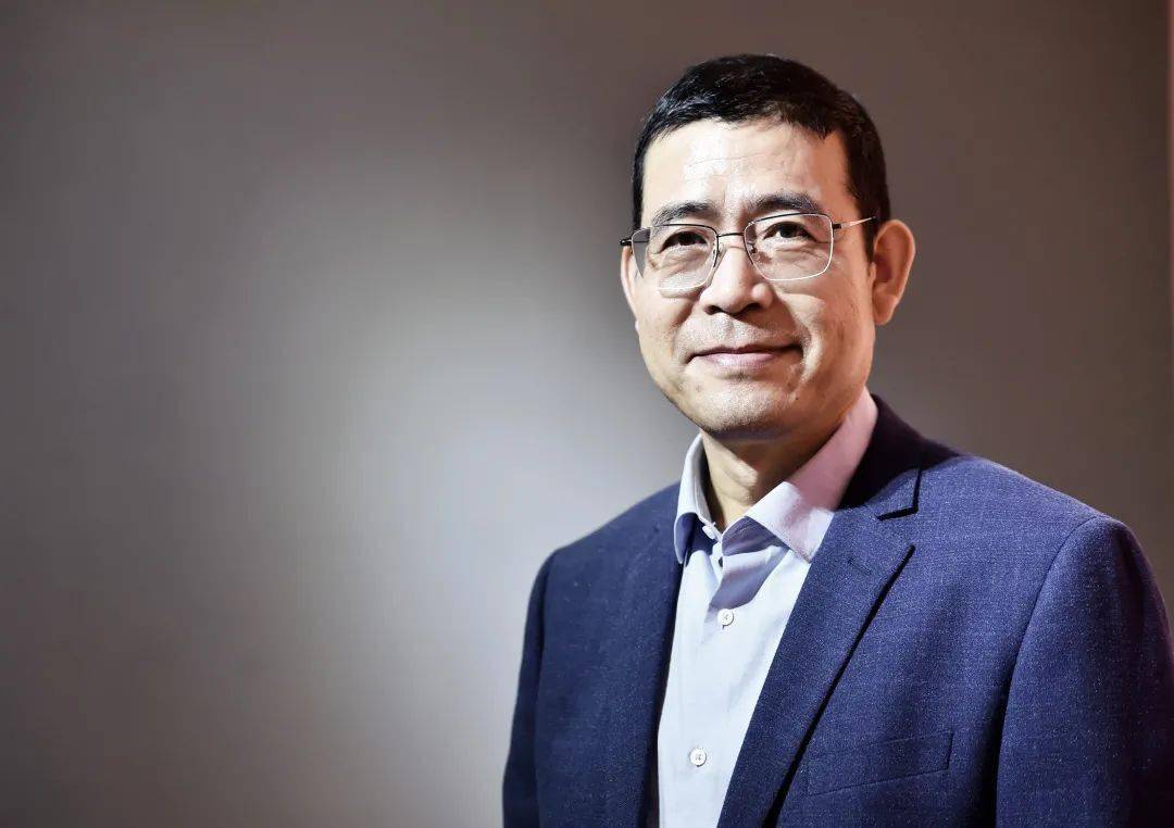 胡学文为大地上的生民立传专访视频