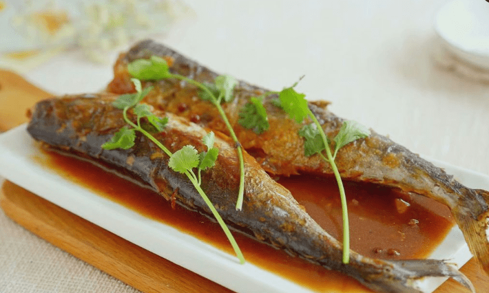 春天遇见这鱼不用讲价一次多买点简单炖一炖鲜掉眉毛了