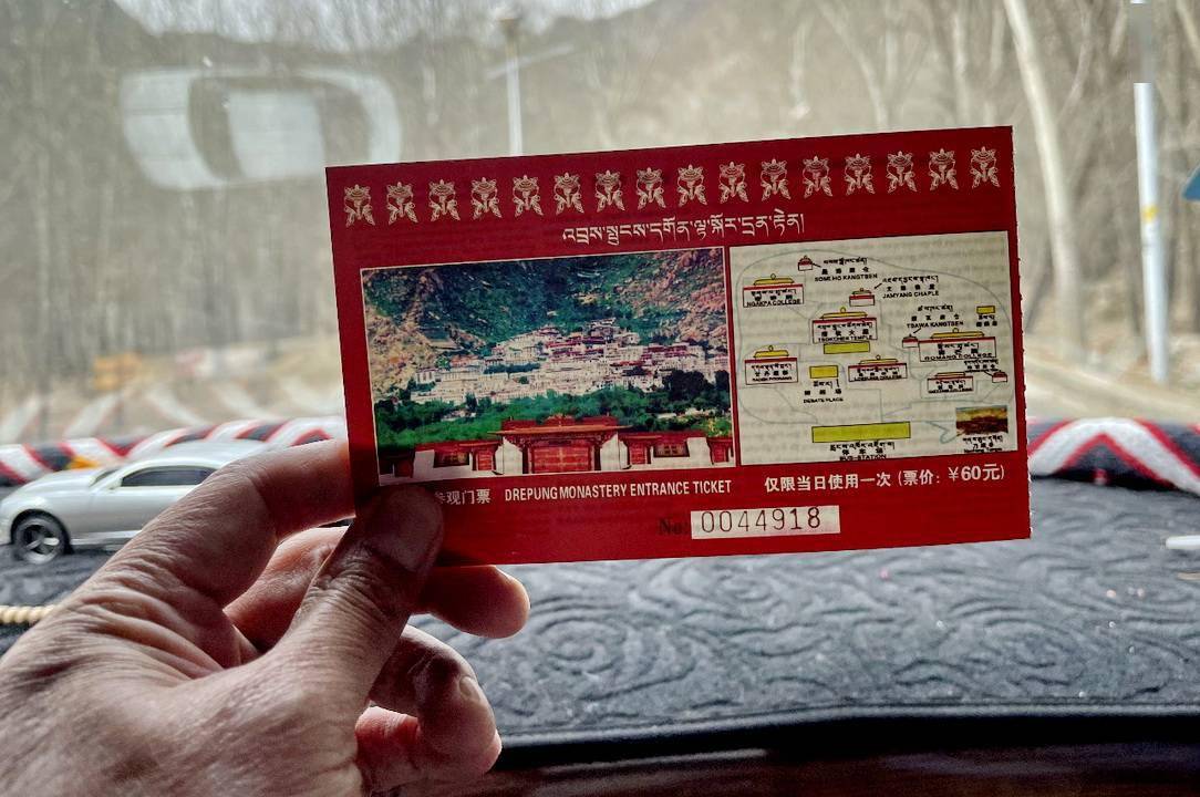 拉萨看庙拜佛从罗布林卡到哲蚌寺无意中走进游人不去的千佛崖