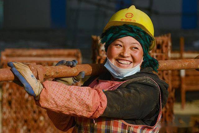 能登天能遁土敢拼命的女架子工男人看了吸凉气