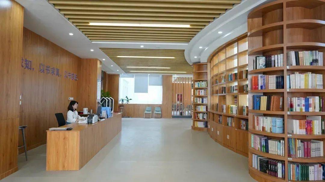 西京中学34人待遇优五险一金2021最新招聘中学学科教师含美体后勤等