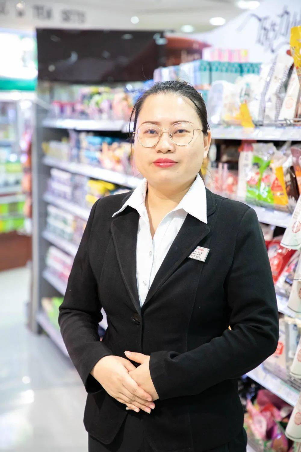 来看看爱购超市四名优秀女职工的事迹