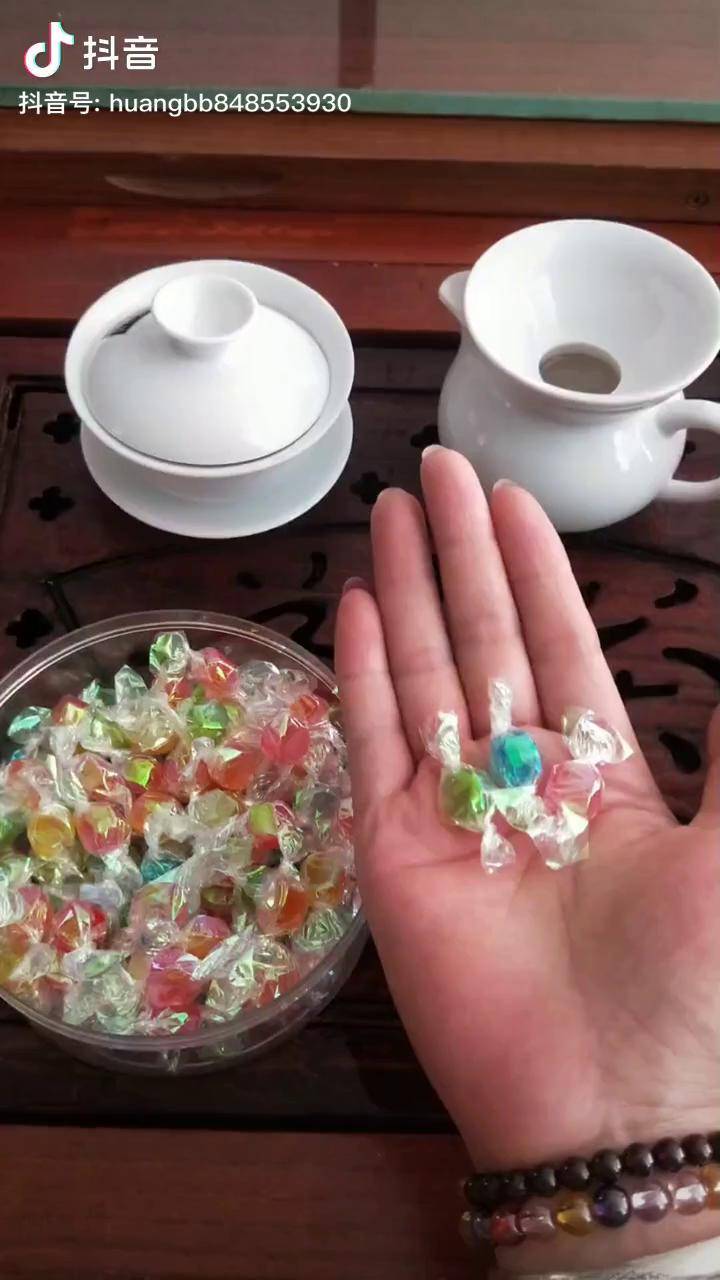 伸手要的糖和你主动给的糖味道是不一样的