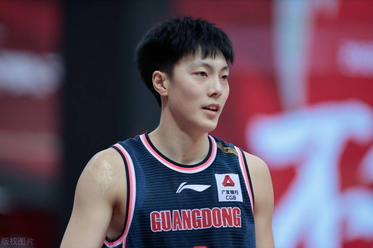 马尚手凉广东轻敌遇险胡明轩拯救杜锋青岛输球收获希望