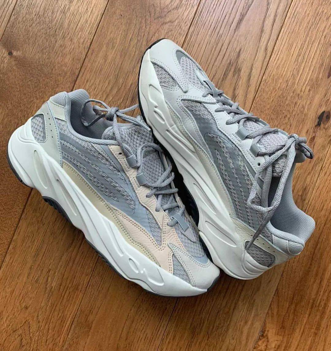 yeezy700紫薯怎么搭_yeezy500穿搭图片