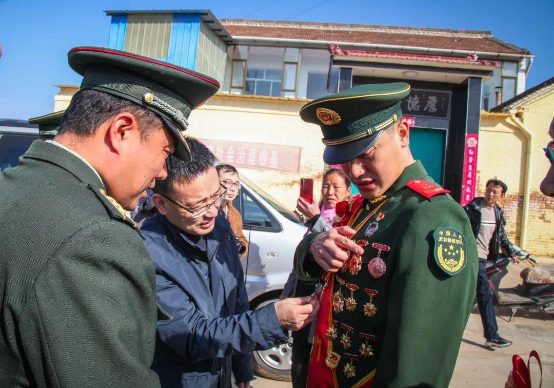 二等功杨慧斌好样的