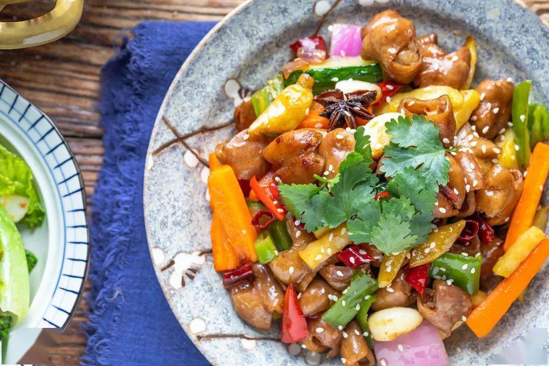 肥肠配什么菜炒好 1eb71289c502442ba3e33d8aebaee5c6.jpeg