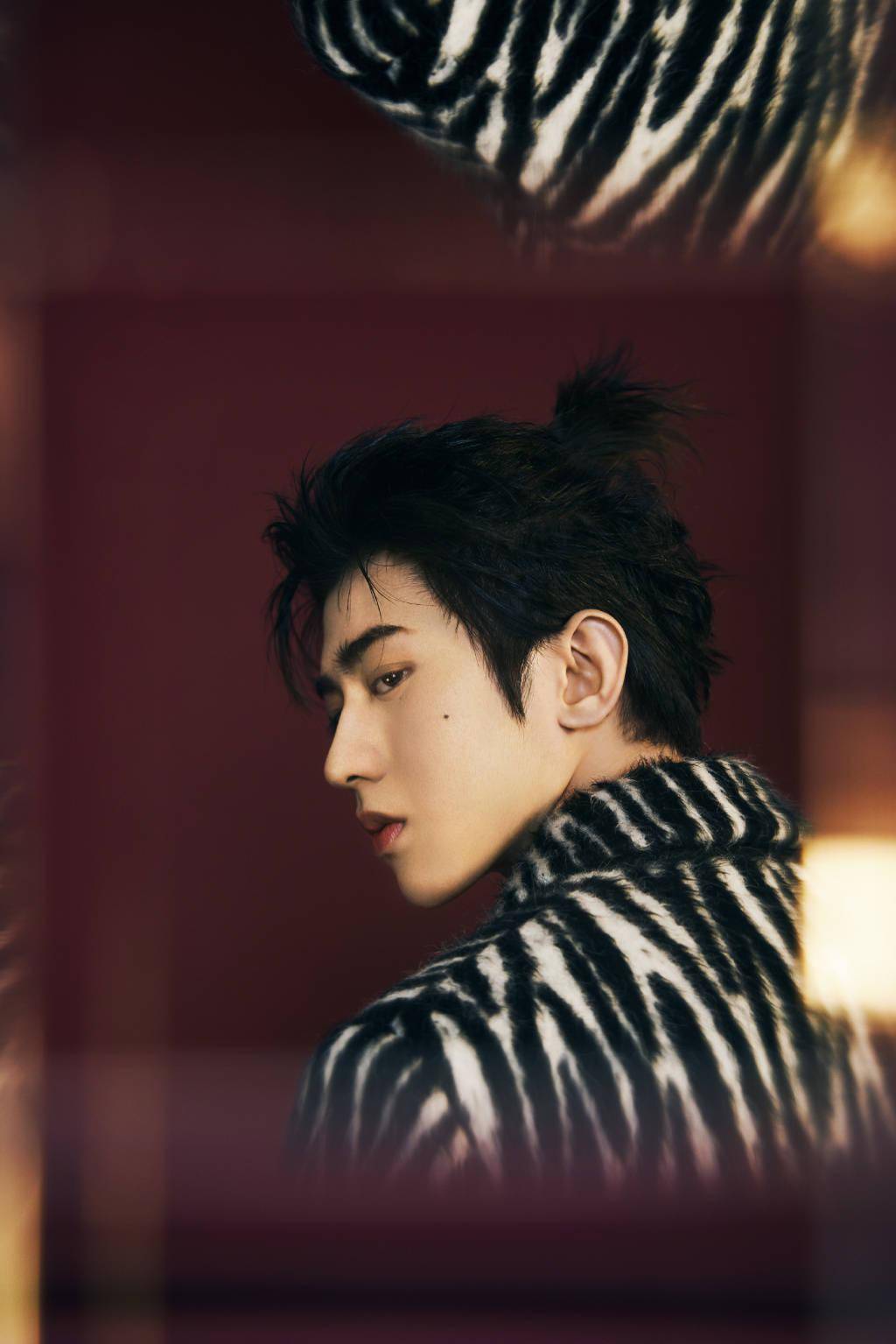 蔡徐坤ellemen内页大片回顾在潮流和喧嚣之外专注自我