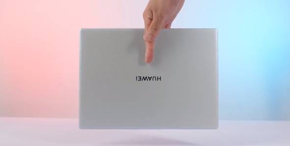 华为|手机思维做PC 华为PC 5年如何引领全面屏赛道