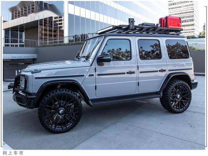 奔驰g级改装版实车街拍搭40t引擎配越野套件