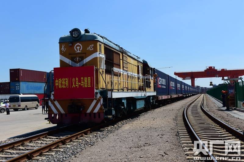 春天的列车亚欧大陆最长的桥梁