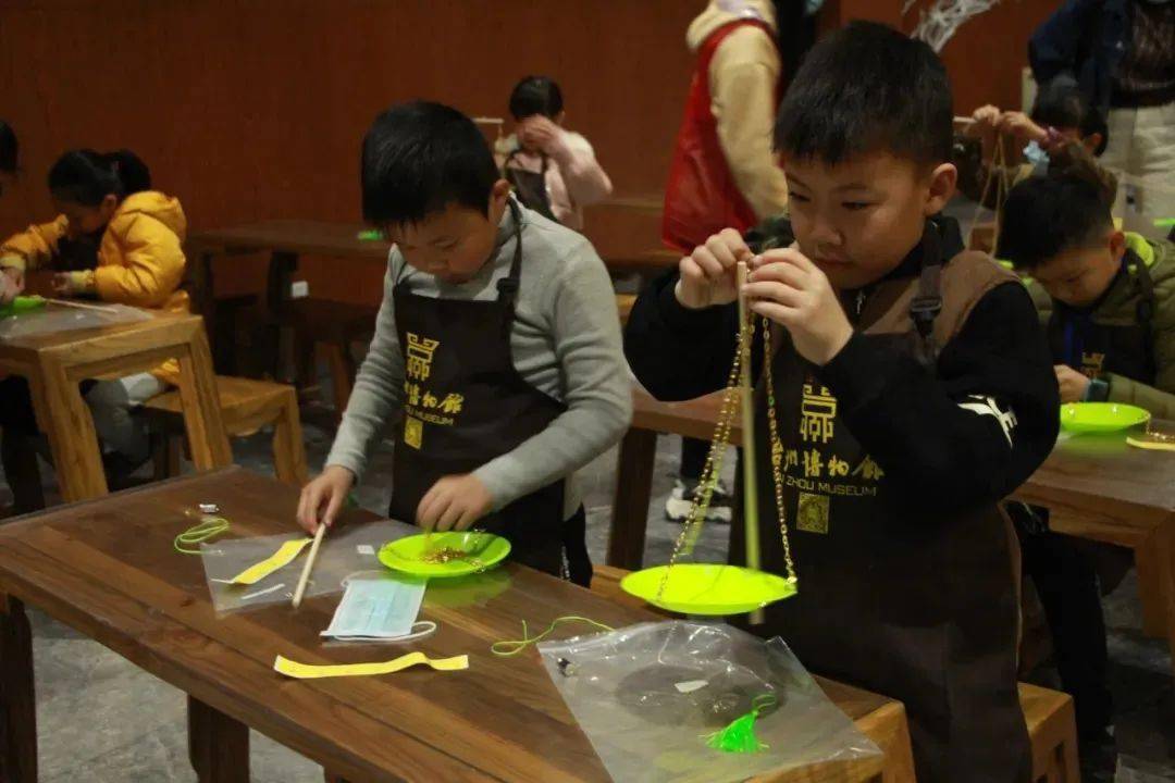 铢两什么成语_两铢钱图片(3)
