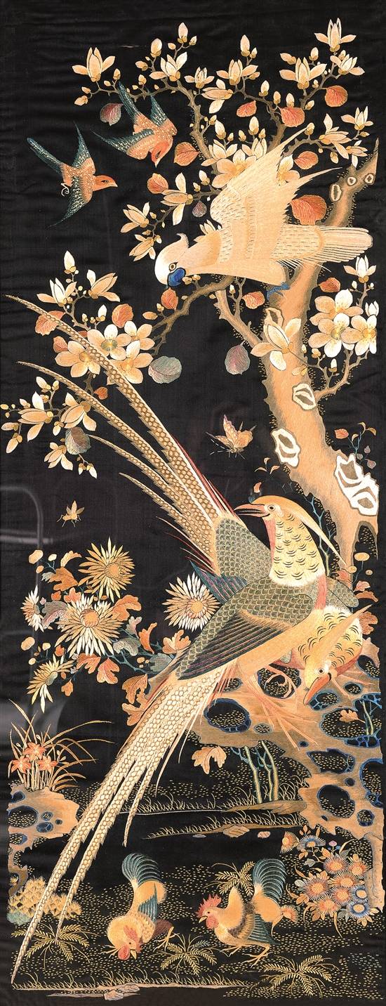 19世纪黑缎地广绣花鸟挂屏