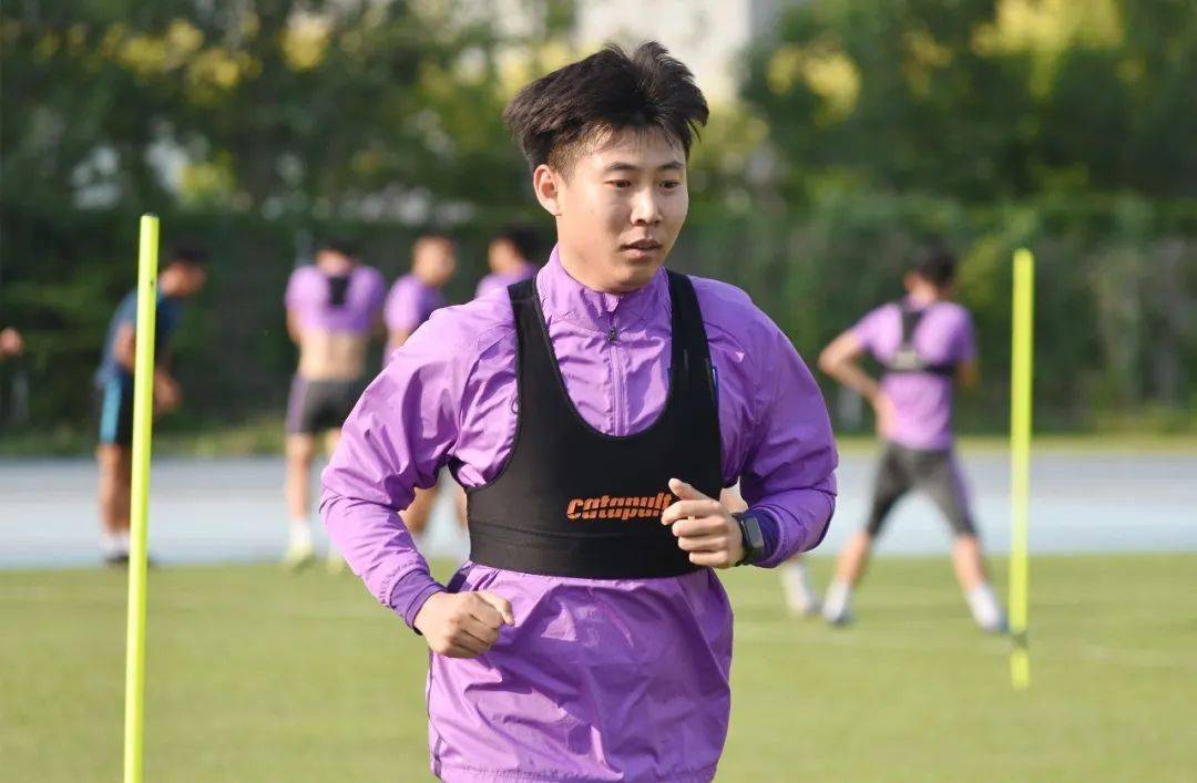 准入名单难产无碍人员流动天津球迷喜爱的他下家浮出水面