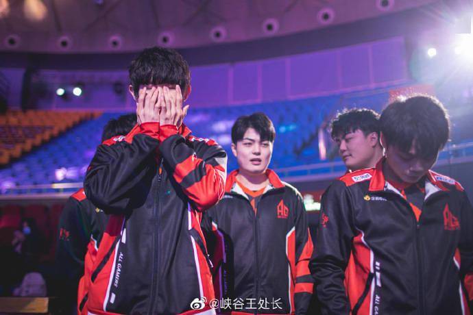 2021kpl春季赛巡礼成都ag超玩会焕然一新整装待发
