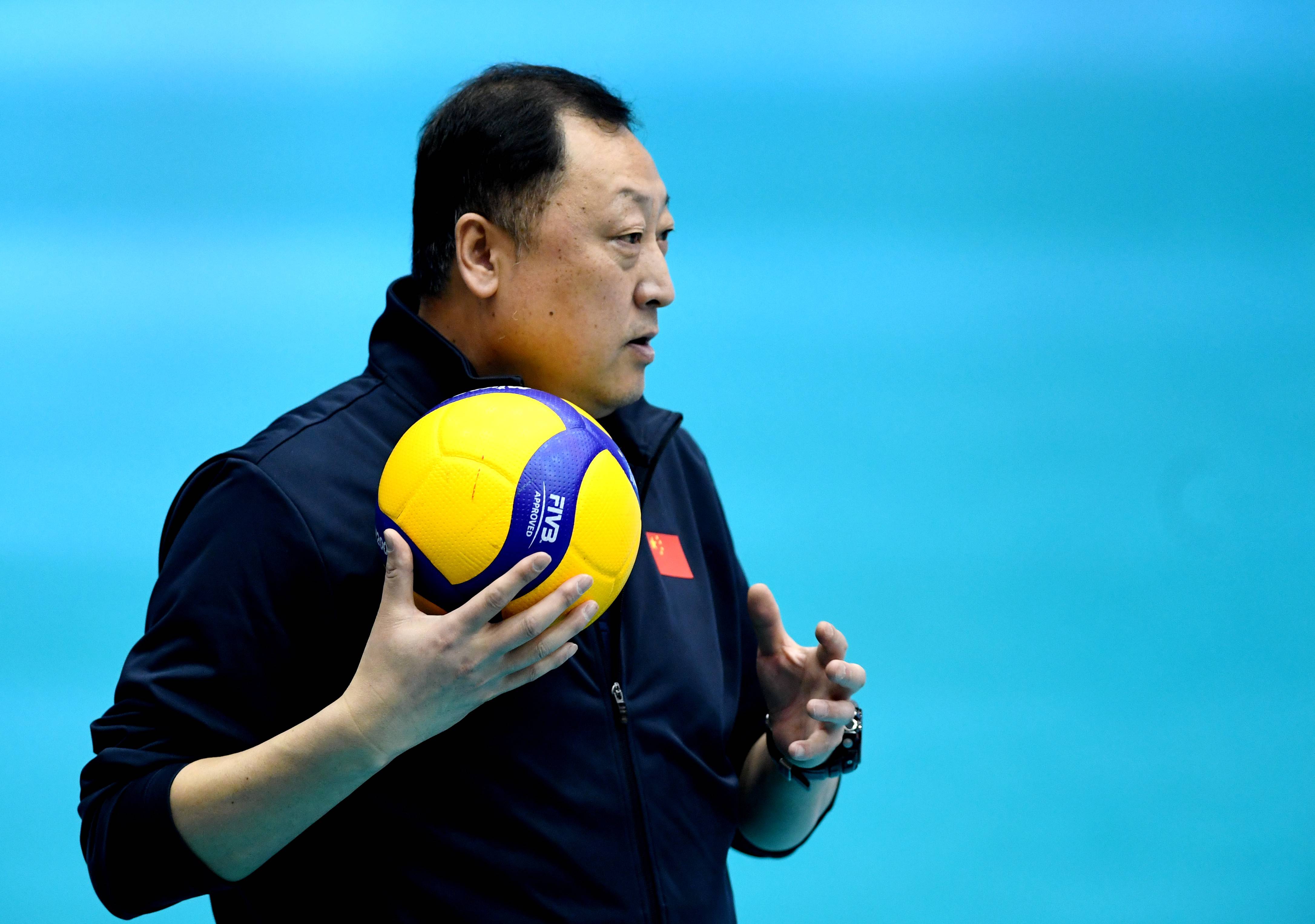 秦皇岛(河北),2021年3月24日3月24日,北京汽车队教练刘旭东在场边