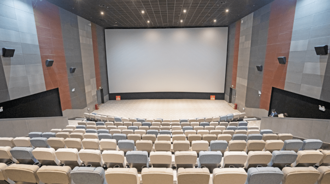 影院共设有9个观影厅花果园购物中心1楼(美食城旁)中影南方影城位于一