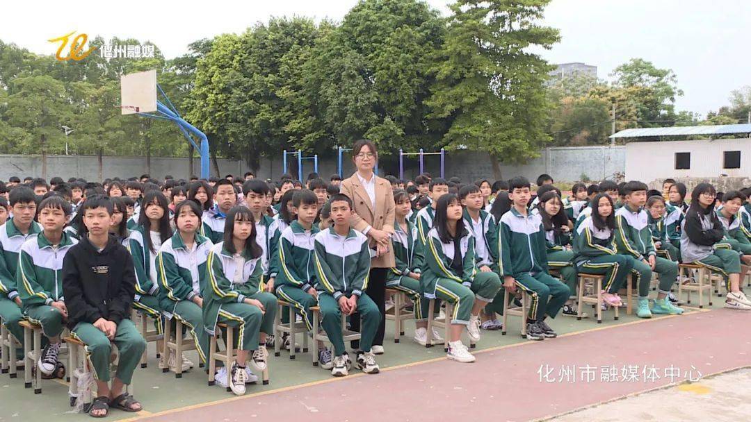 化州合江中学校花图片