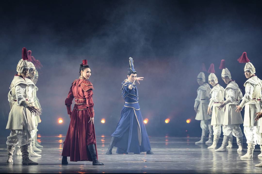 世界戏剧日宁波舞剧《花木兰》在成都受热捧 两地将有更多艺术交流