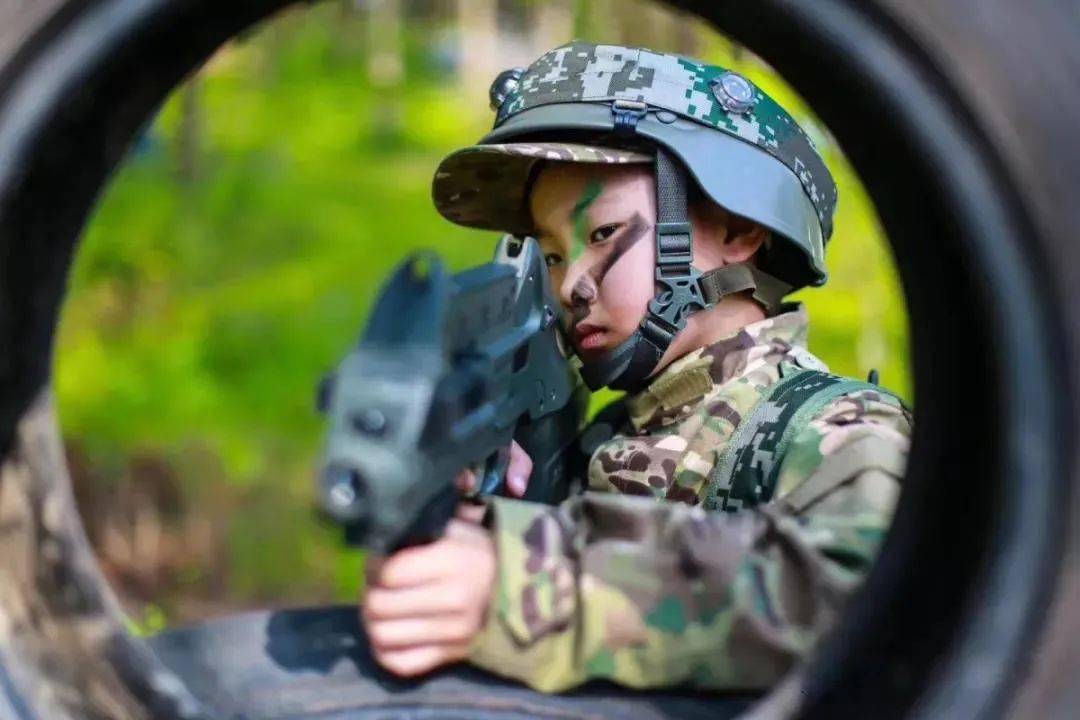 战斗吧少年真人cs吃鸡大战即将打响等你来战