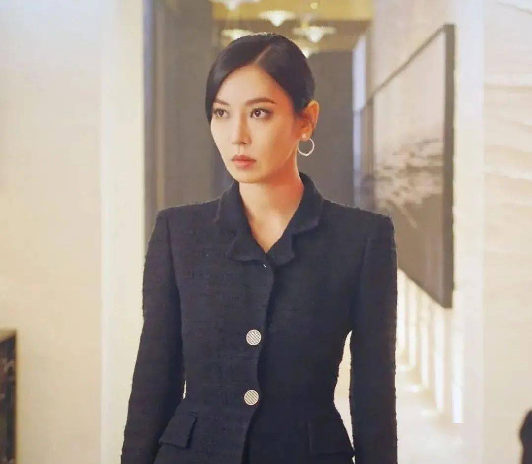 顶楼232套look组成的绝美千书真花了多少钱