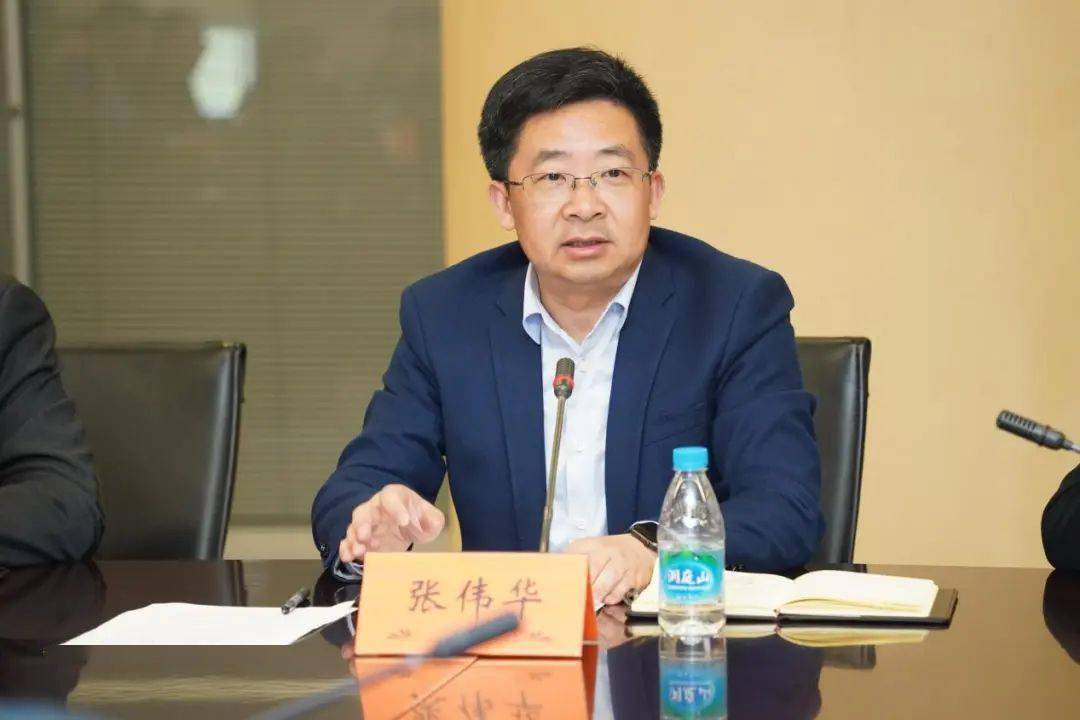 张伟华指出今天(3月30日)下午,吴江开发区召开新冠病毒疫苗接种动员