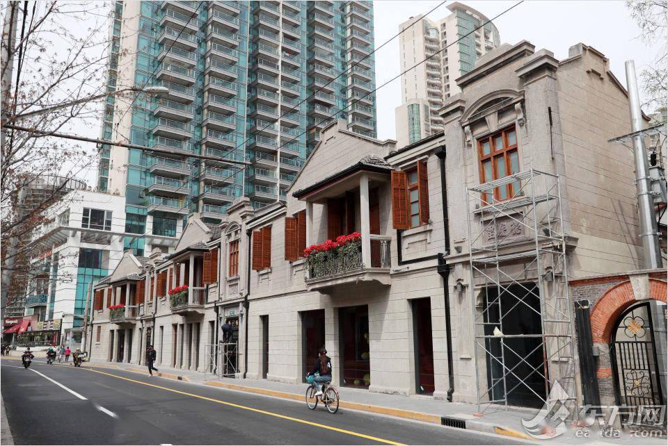 张园西侧脚手架拆除 百年弄堂风貌改造初露真容