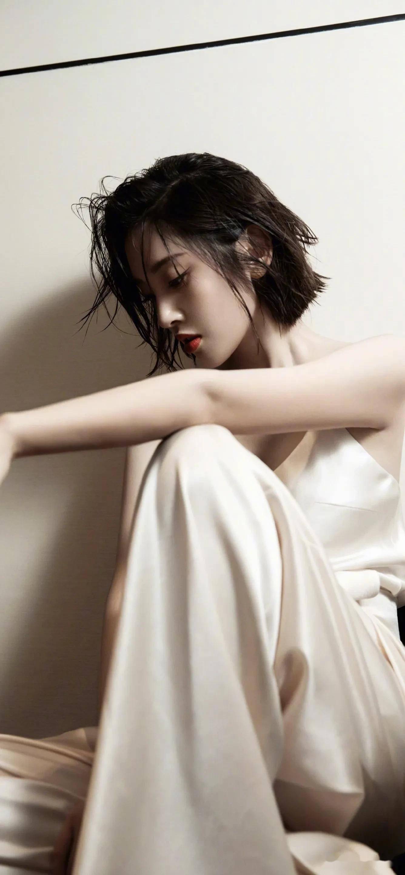 高冷与甜美并具川妹子唐艺昕超清美图1