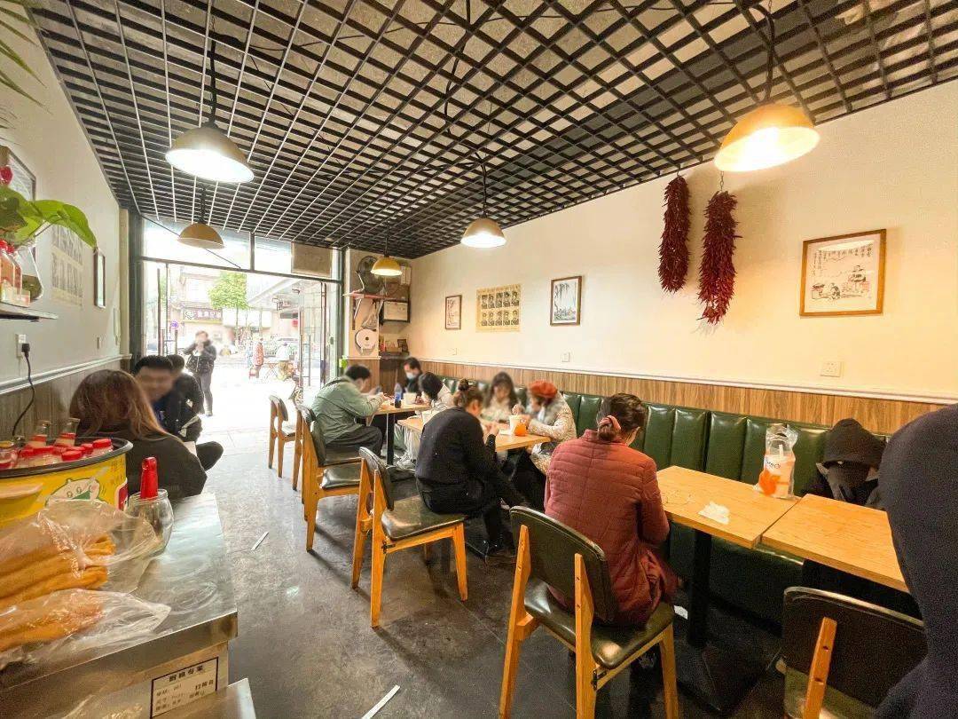 二七路藏着家咪咪小滴米粉店,湖南人吃了都会流泪!