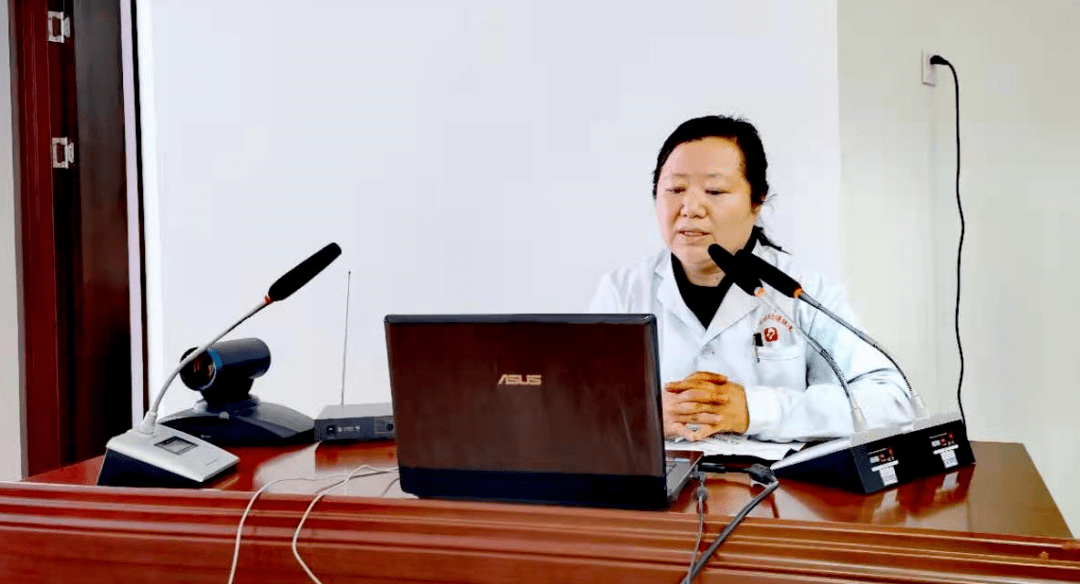 阳泉市妇幼保健院党支部书记潘玉泉,院长王永昌,副院长李忠义,张会青