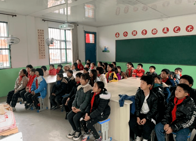 铜钹山小学城中小学霞峰小学嘉慧小学南屏中学南屏小学城北小学为了更