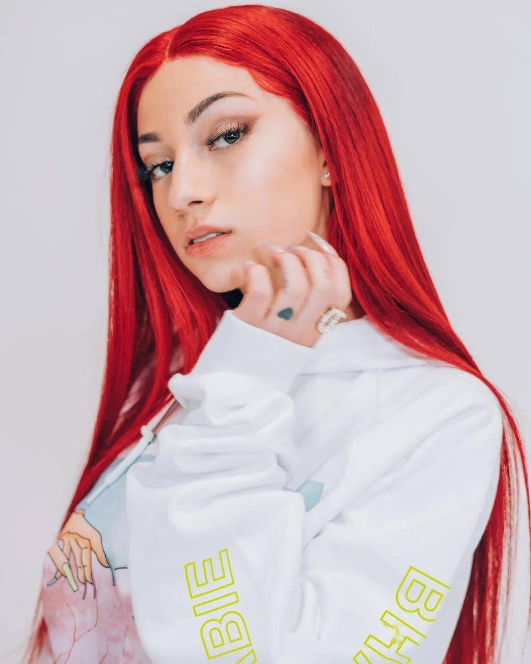 打妈女孩bhad bhabie 十八岁生日迫不及待地开通了onlyfans