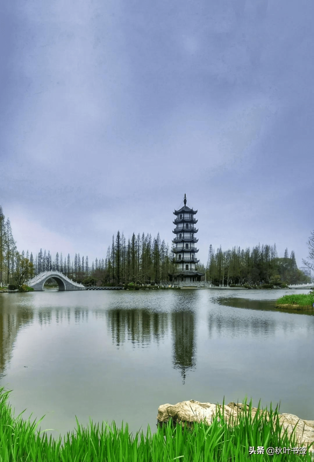 随后,摄影家们又深入时光隧道,大运河风光带,艾山风景区,土山关帝庙