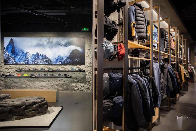 商场渠道最高级店铺—始祖鸟阿尔法旗舰店aafs落地沈阳