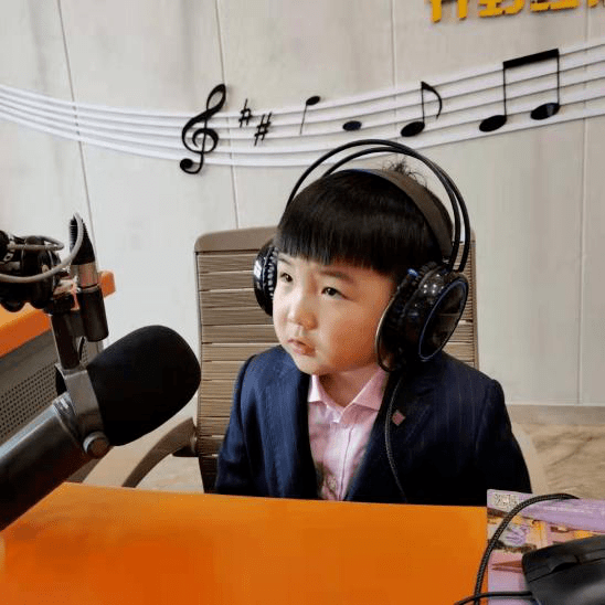 放学路上小嘉宾王馨逸李一宸张卓然音画展示