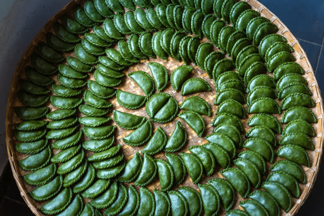 你喜欢吃清明粿(饺)吗?都喜欢吃什么馅的呢?快在下方评论区里留言吧!