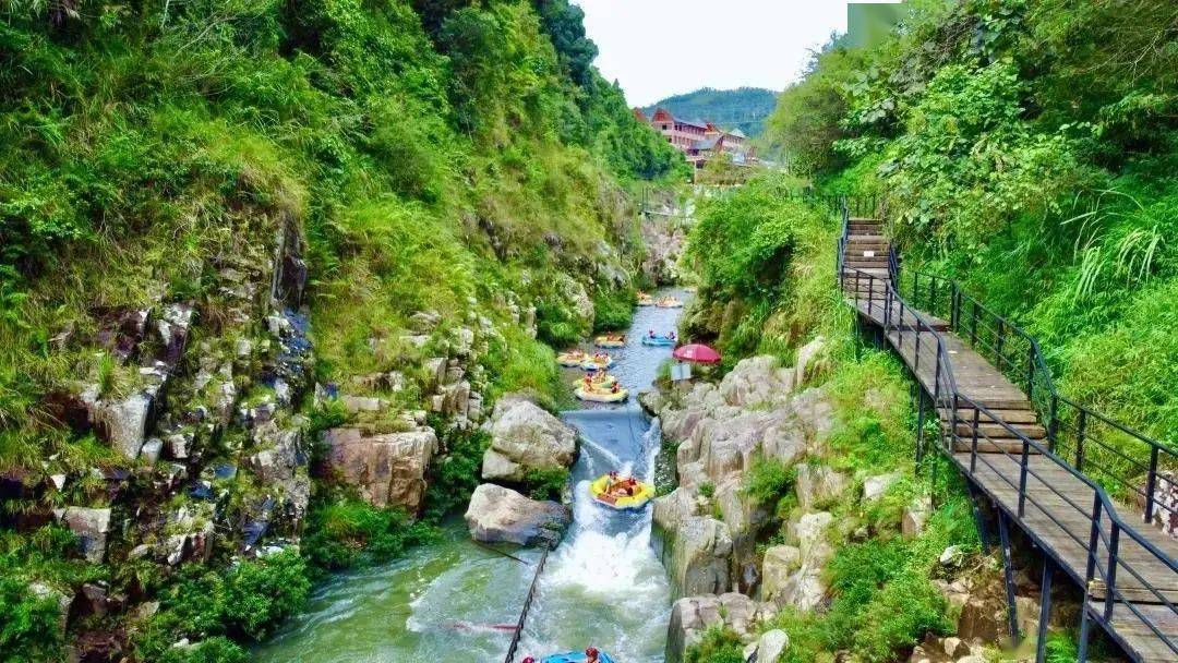 五指山市清明小长假接待游客224万人次旅游总收入141201万元