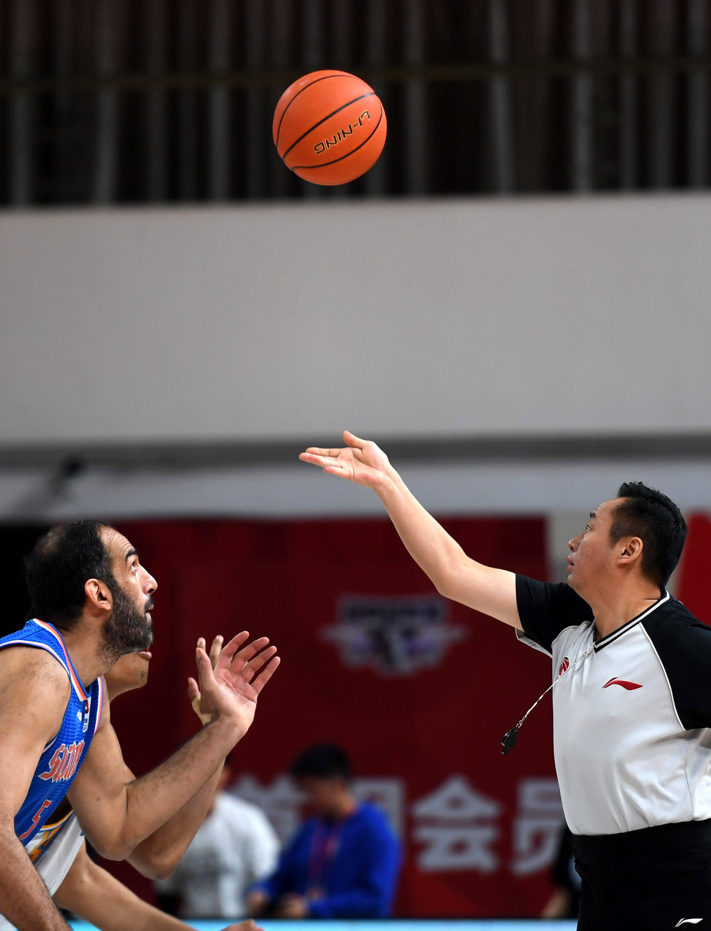 篮球——cba第四阶段北京首钢对阵四川五粮金樽