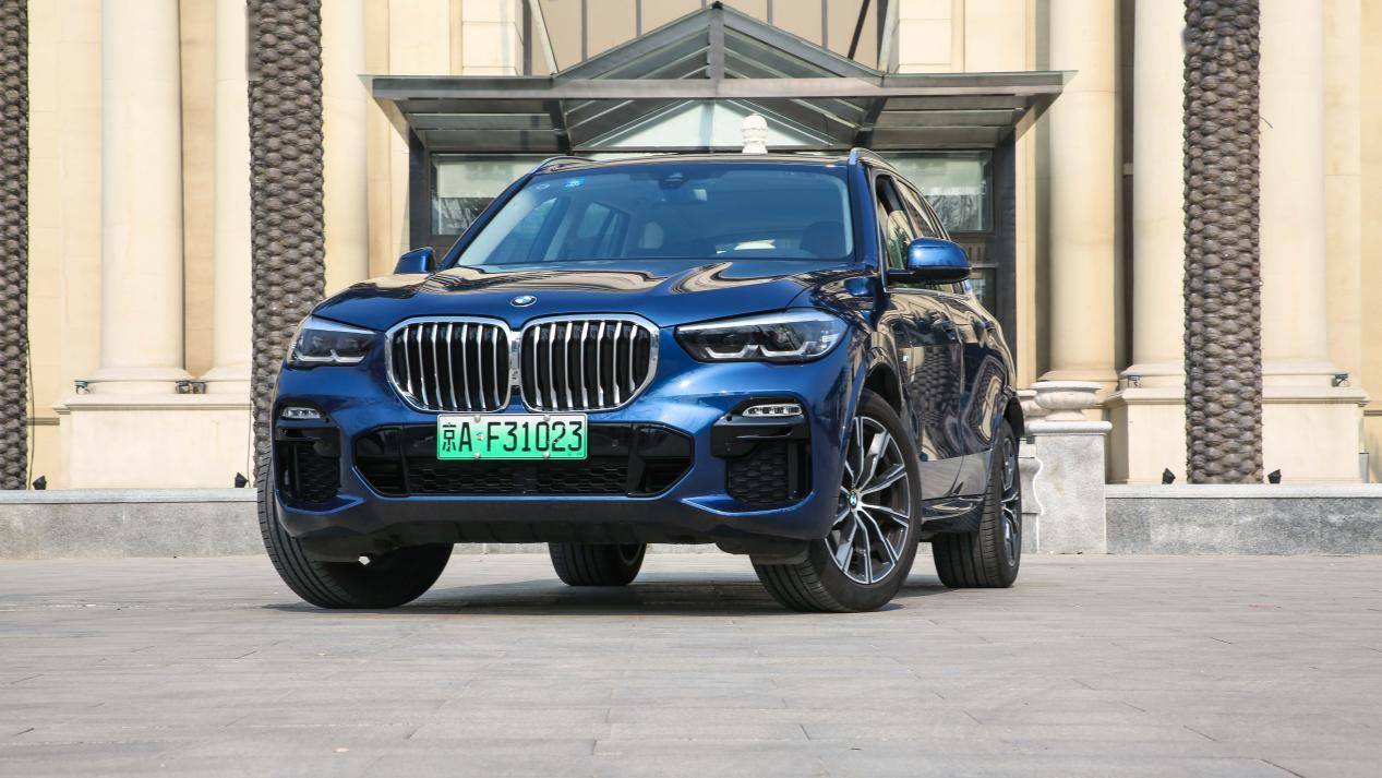 落地近百万插电混动的宝马x5开起来有啥不一样