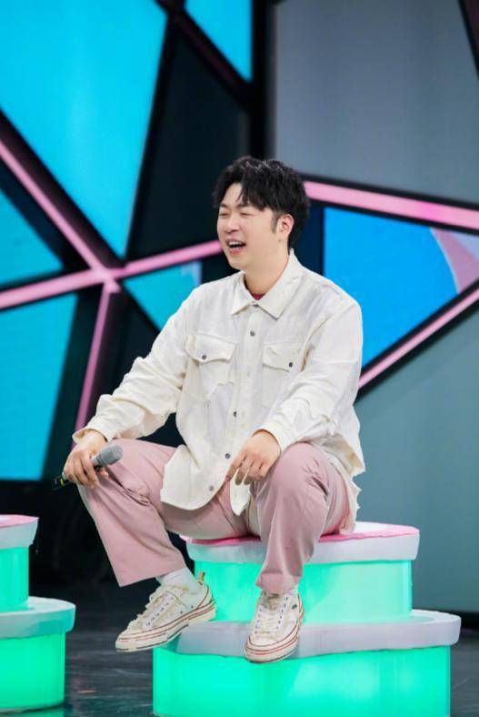 海涛沈梦辰婚礼时间已定伴郎有三位顶流网友也不知道谁赚了