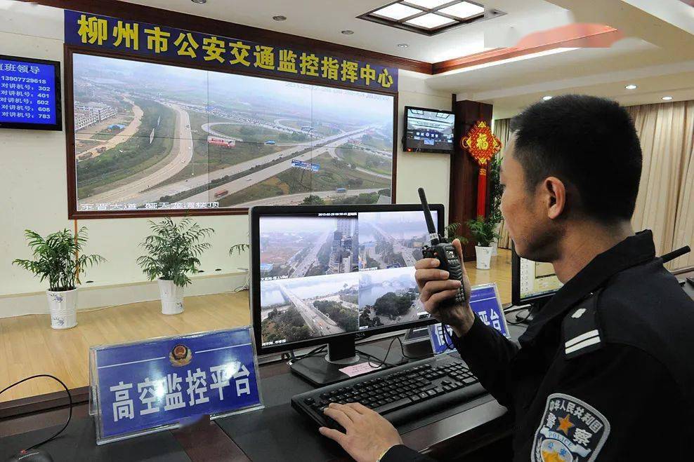 32天柳州交警查处违法行为1万多起