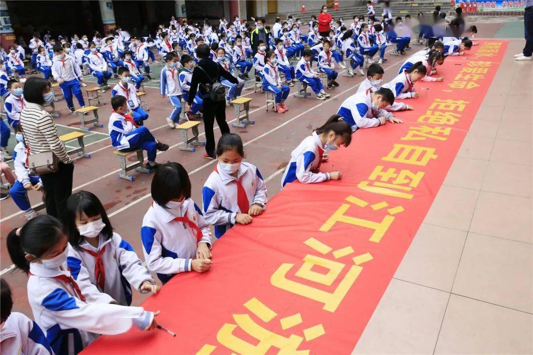 关爱未成年人封开县实验小学开展一场别开生面的预防溺水主题教育活动