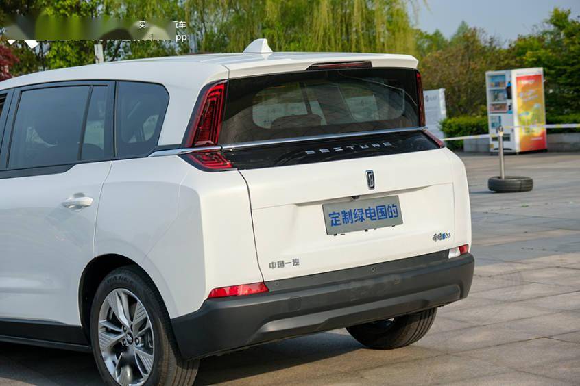 平价车也能有老板位但是这款车有钱你也买不到