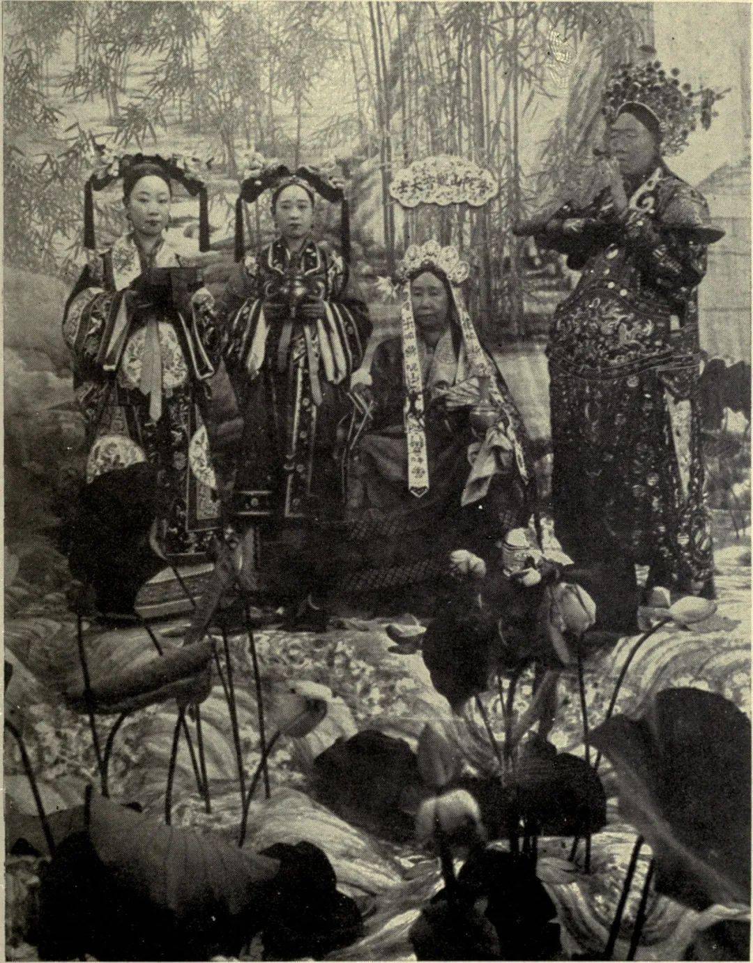 万岁爷的时装秀,一个比一个秀!_伏羲