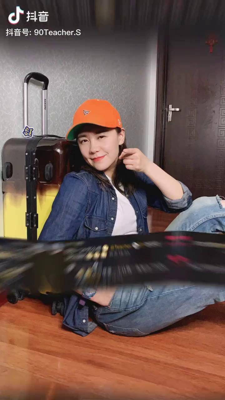 挑战玲爷teacher莎骨气挑战男女有别附上一段挑战花絮赠予惹不起的