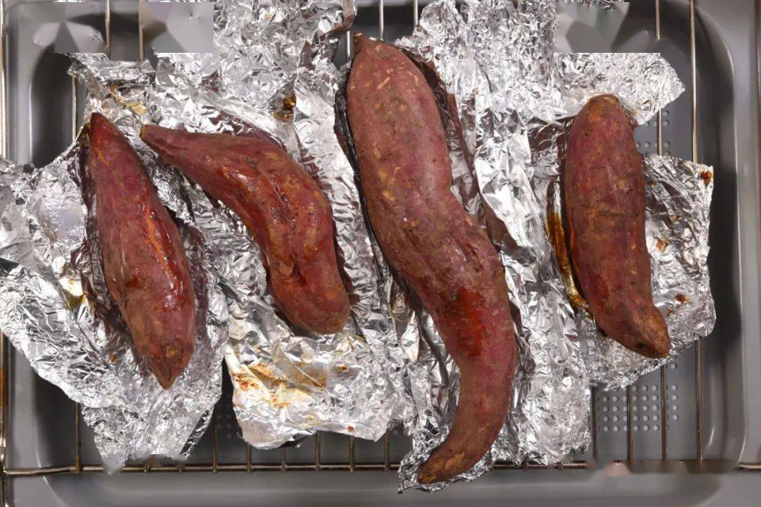 入夏前的小尾巴~软糯香烤地瓜~_锡纸