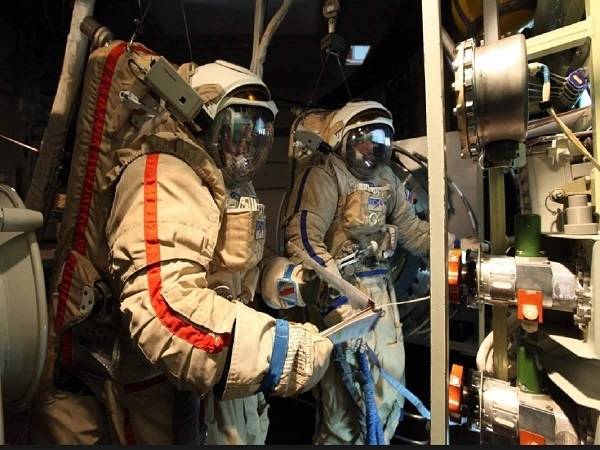 天日|世界航天日｜想去太空旅行？你要有胆有钱，还得上个培训班