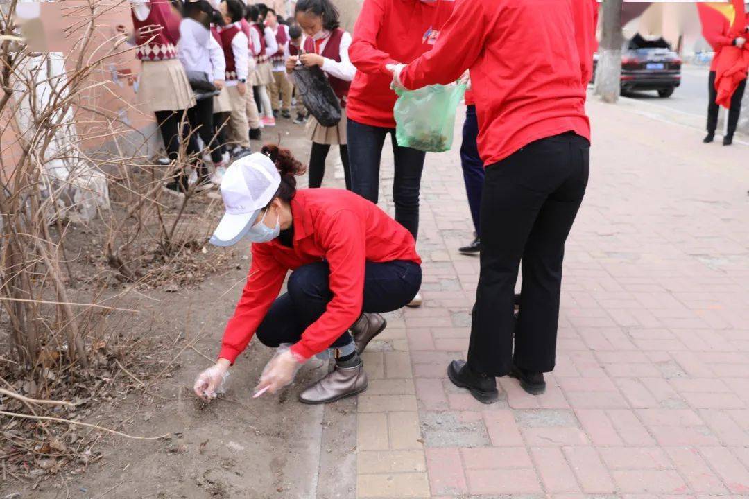 党旗闪耀 劳育同行——勃利逸夫小学庆建党百年"学党史 听党话 跟党走