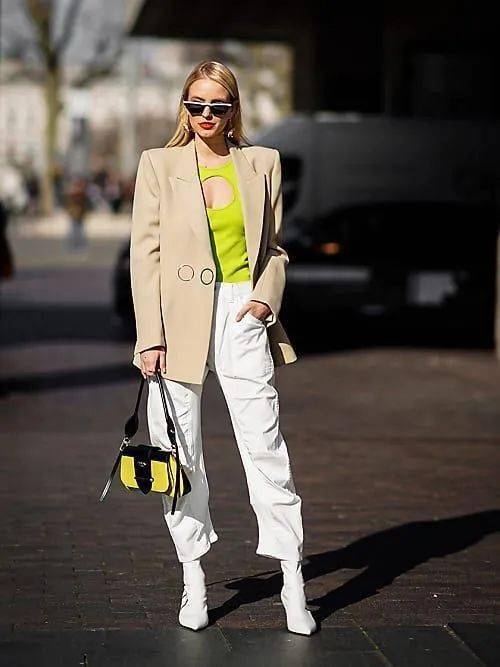 西装配背心,做个潇洒大女人!